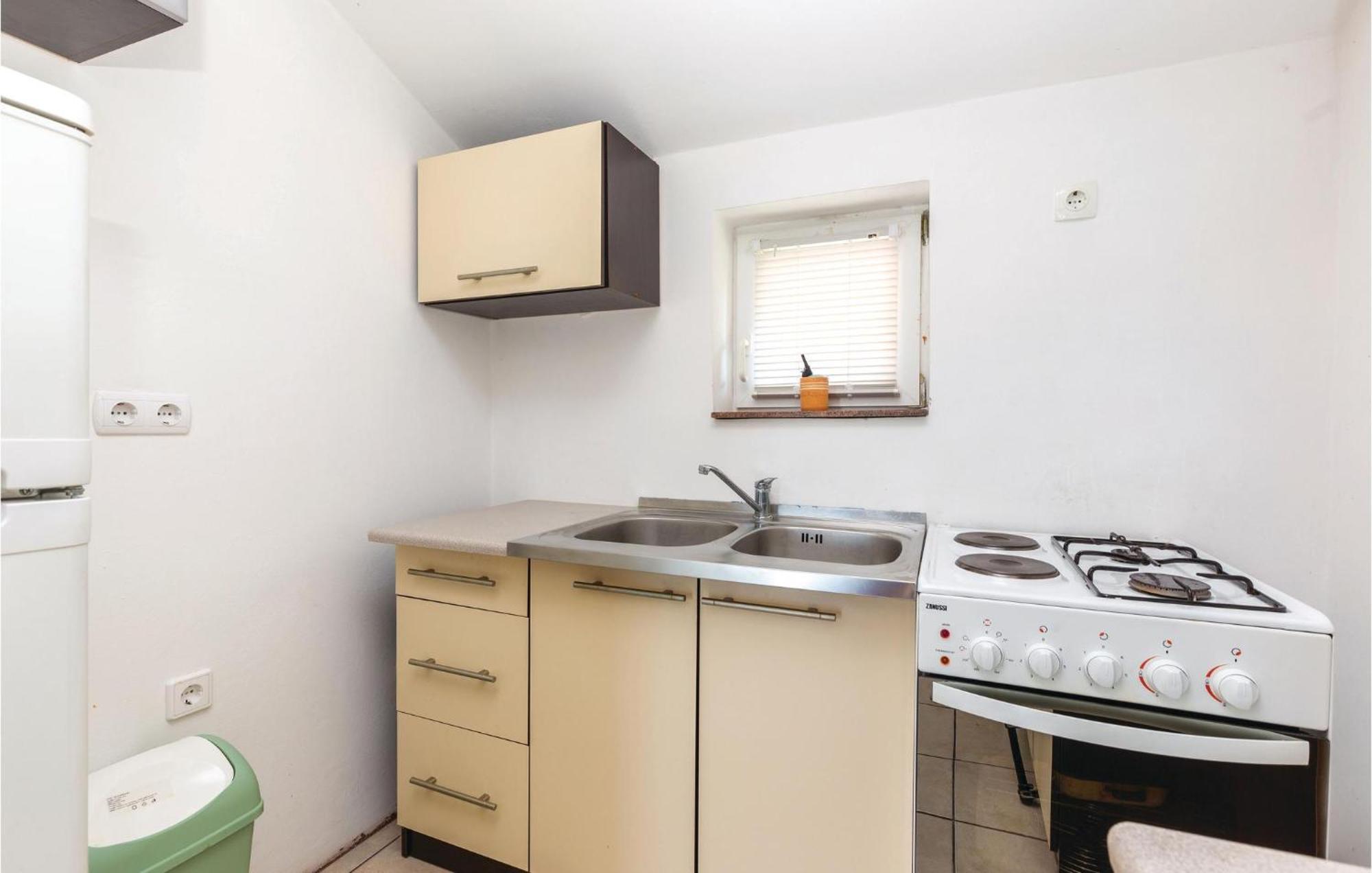 Lovely Apartment In Bribir With Kitchen Ngoại thất bức ảnh